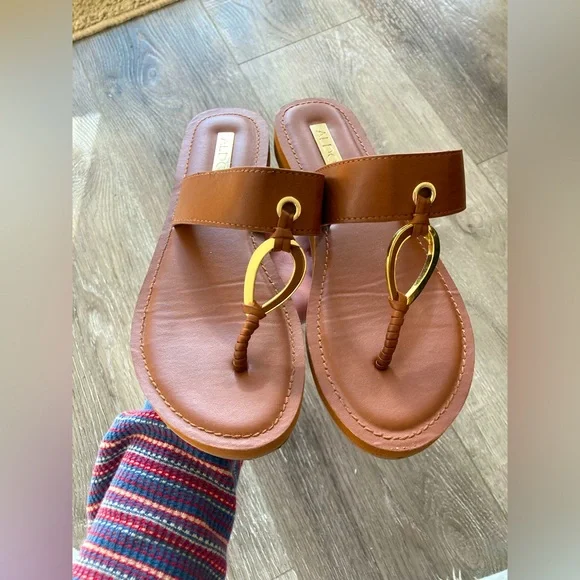 Brown Aldo Sandals With Gold Between Toe (6.5) - Picture 3 of 4